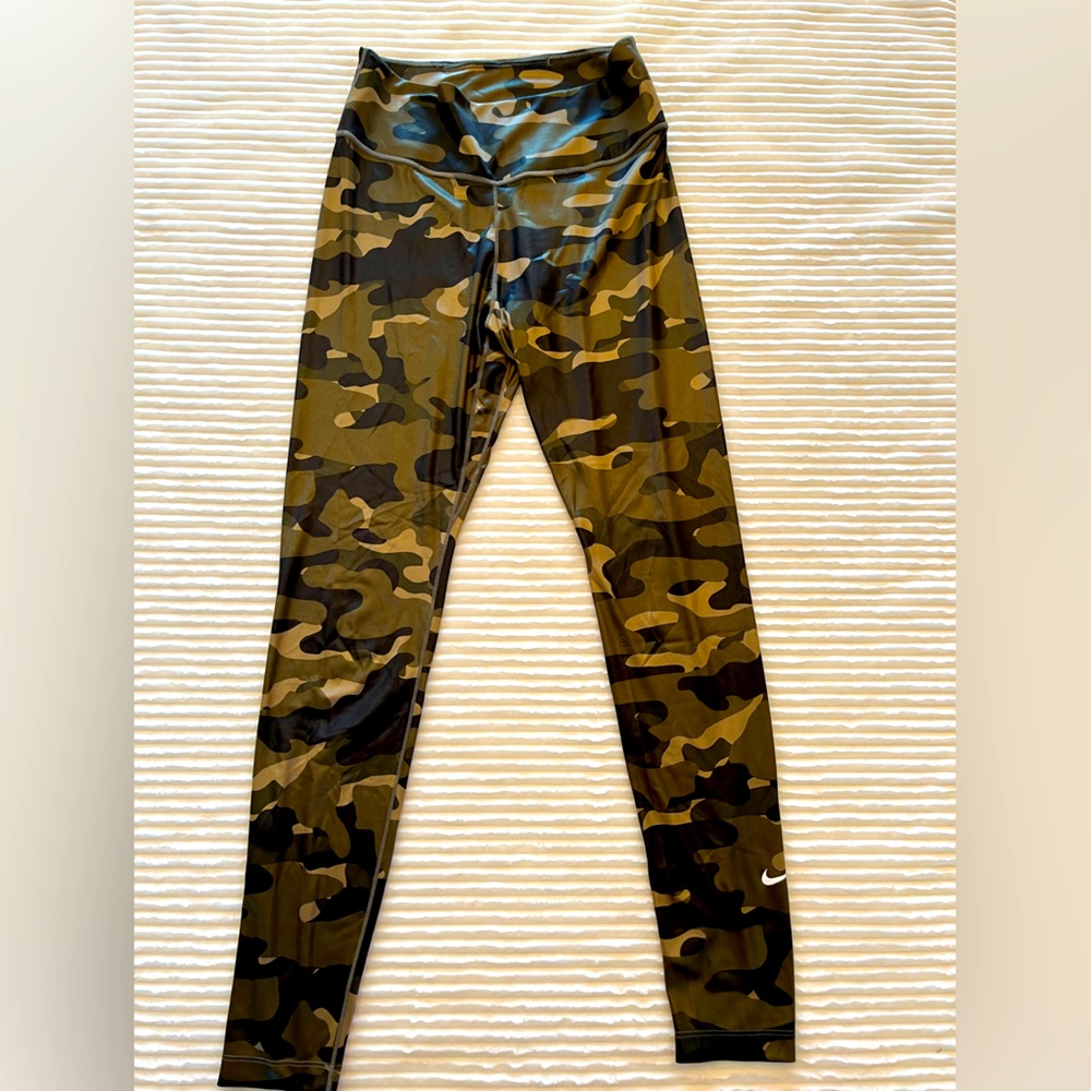 Army green camo Nike leggings.